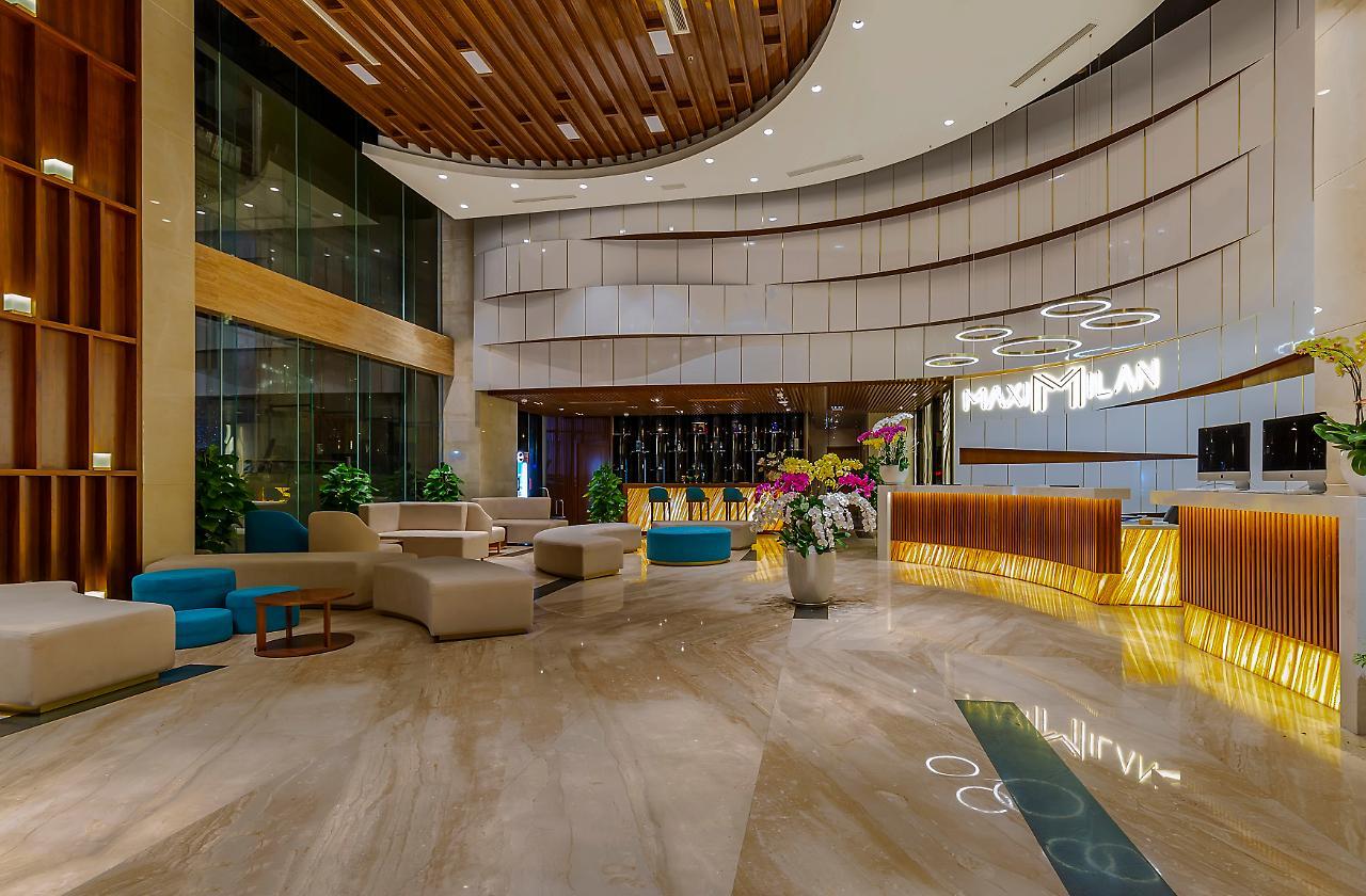 Maximilan Danang Beach Hotel מראה חיצוני תמונה