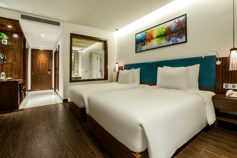 Maximilan Danang Beach Hotel חדר תמונה