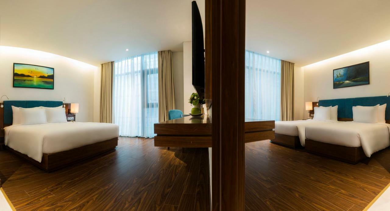 Maximilan Danang Beach Hotel מראה חיצוני תמונה