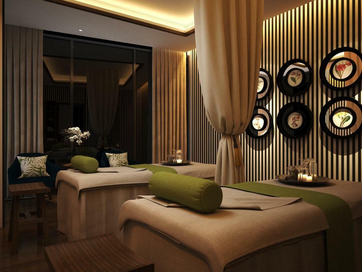 Maximilan Danang Beach Hotel מראה חיצוני תמונה