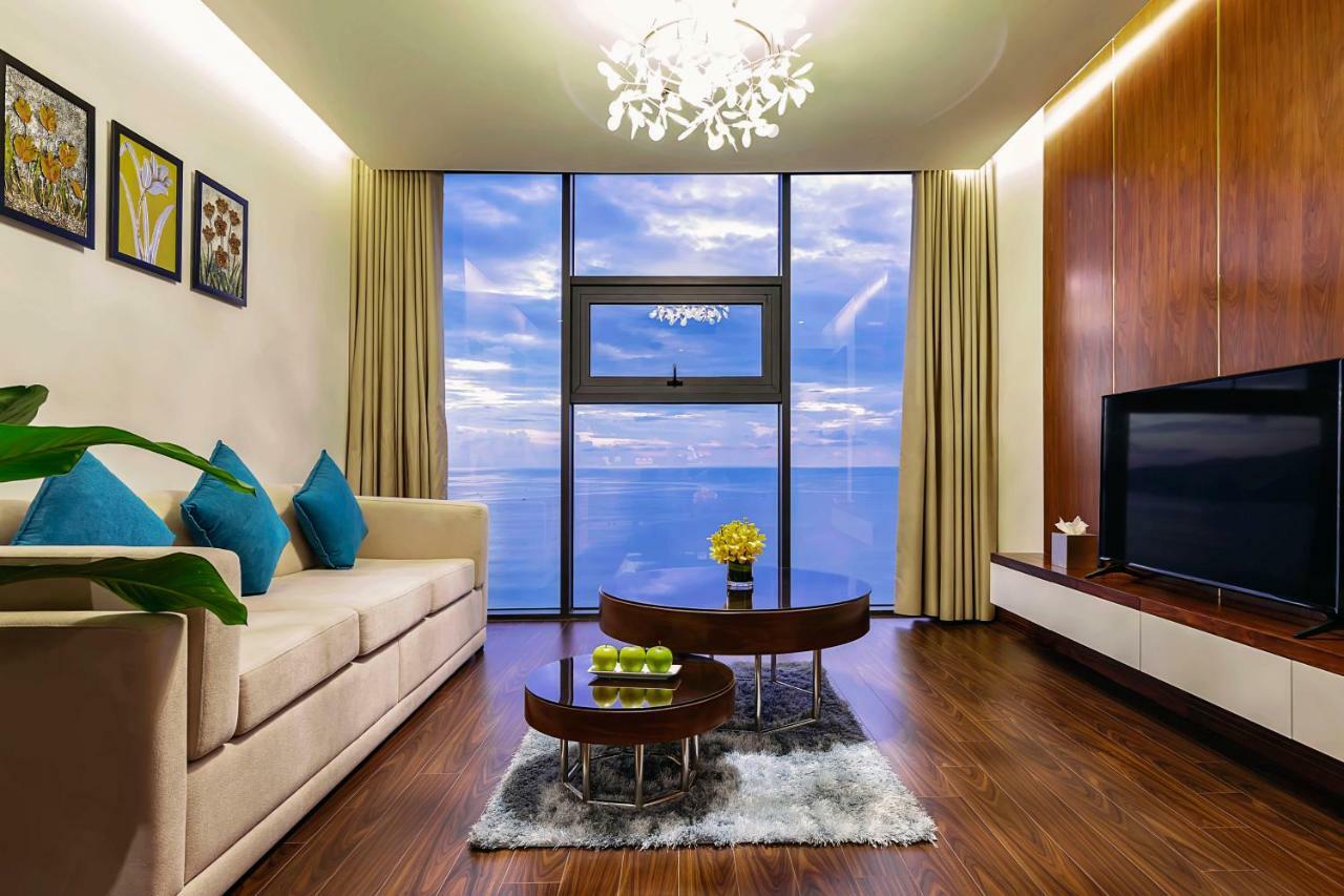 Maximilan Danang Beach Hotel מראה חיצוני תמונה